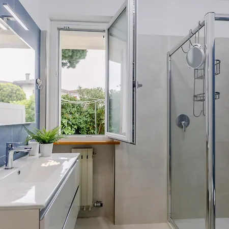 Lägenhet L16 - Nuovo Con Giardino E Posto Auto