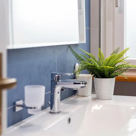 L16 Nuovo Con Giardino E Posto Auto Numana